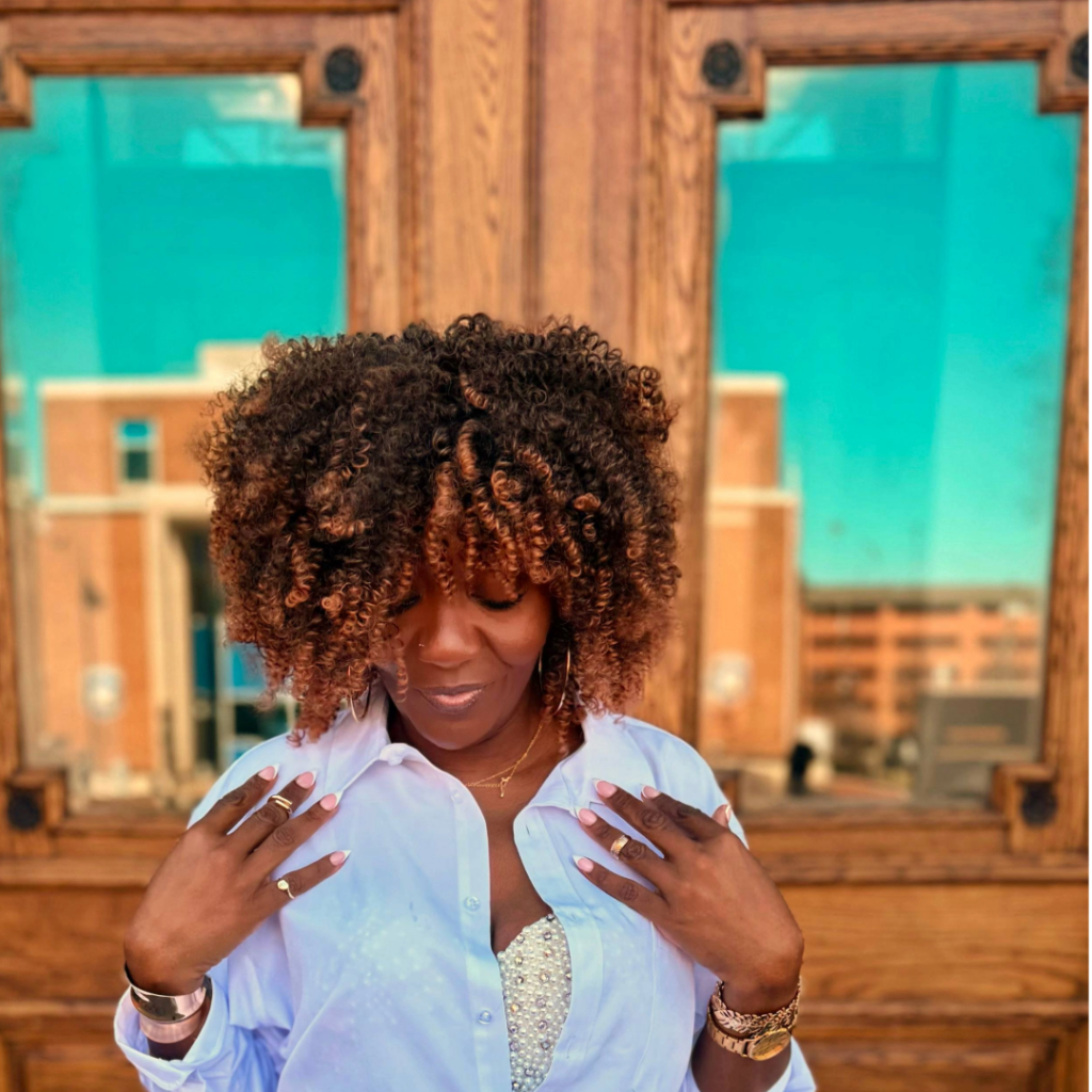 This picture depicts Owner/ Creative Director of Voiceless Art Therapy & Events Andrea Ligé